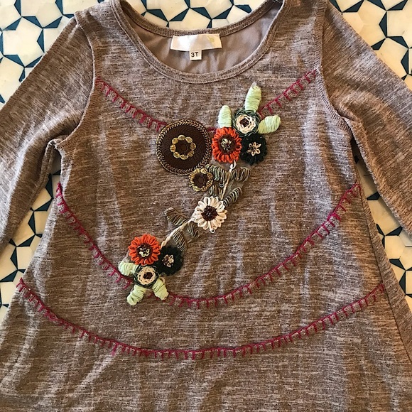 Baby Sara Embroidered Tunic size 3T - Picture 2 of 5